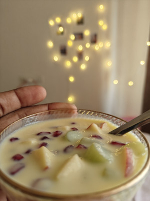 Fruits Custard